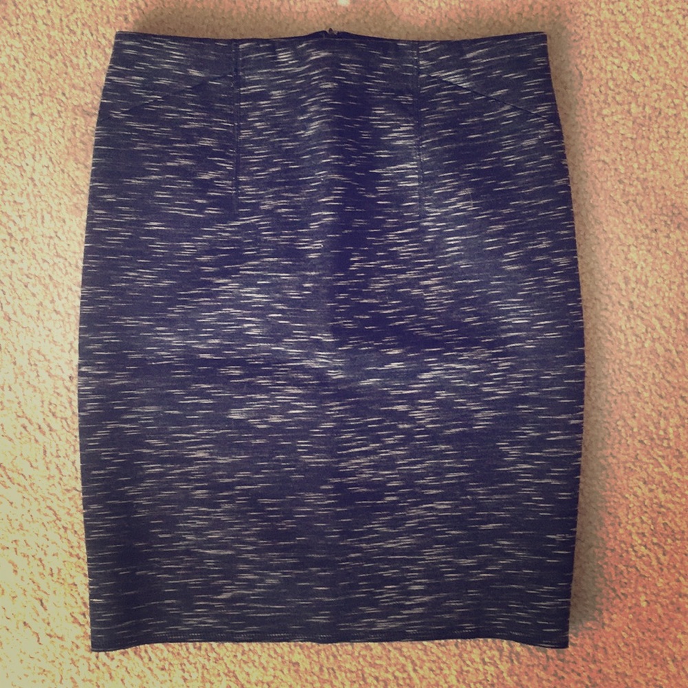 Ann Taylor stretch pencil skirt